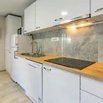 Prázdninový dům Mobile Superior-5 By Interhome Pula