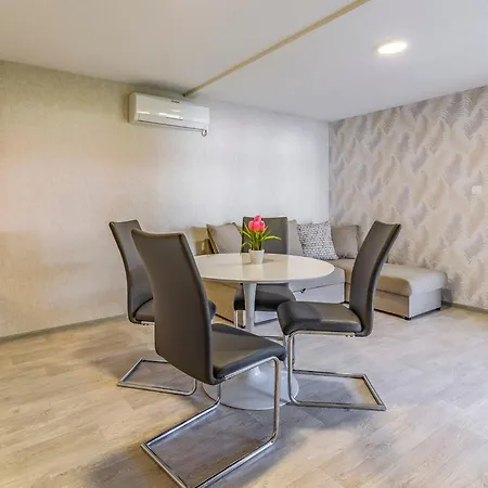 Mobile Superior-5 By Interhome *