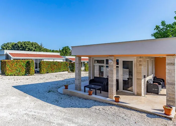 Mobile Superior-5 By Interhome Дом отдыха Пула