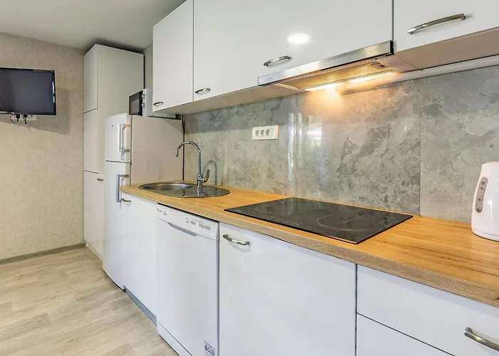 Дом отдыха Mobile Superior-5 By Interhome Пула