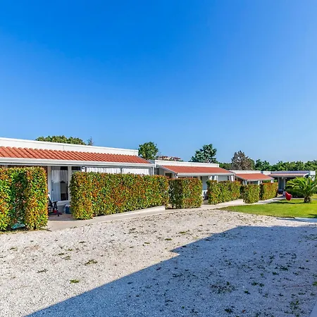 Holiday Home Superior-5 Сasa de vacaciones *